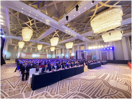 ��¹�ҵ20�����죺20�����ͬ�� 100����ҫչ��